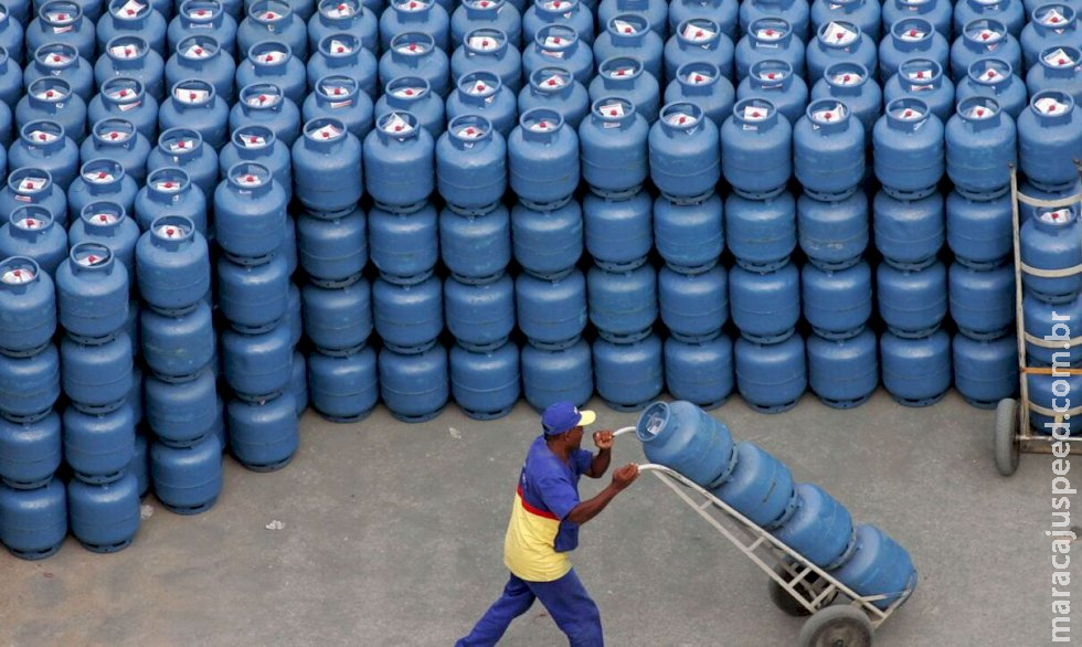 Pagamento do Auxílio Gás será de R$ 112 e começa na próxima segunda-feira