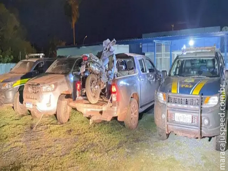 Perseguição termina com tiros, caminhonetes apreendidas e moto tombada