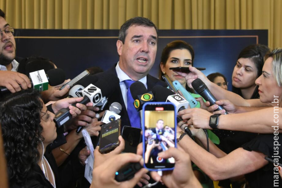 Riedel recebe diploma e diz que primeiros desafios serão na área tributária Riedel recebe diploma e diz que primeiros desafios serão na área tributária