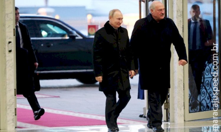 Rússia ataca Kiev com ‘kamikaze’ em meio a rumores de envolvimento direto de Belarus no conflito Rússia ataca Kiev com ‘kamikaze’ em meio a rumores de envolvimento direto de Belarus no conflito