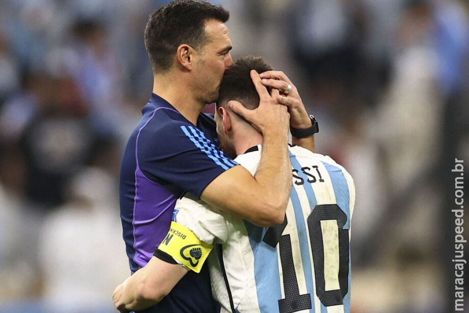 Técnico diz que Messi tem lugar garantido na próxima Copa do Mundo Técnico diz que Messi tem lugar garantido na próxima Copa do Mundo