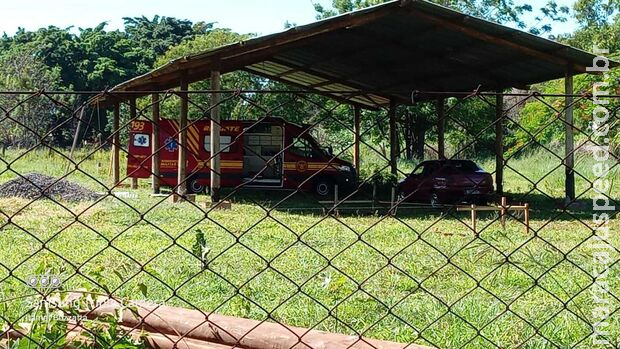 Trabalhador recebe descarga elétrica e fica Trabalhador recebe descarga elétrica e fica
