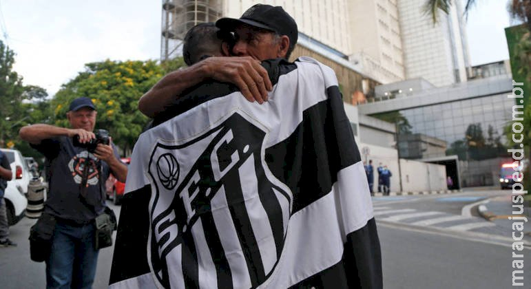 Velório de Pelé será realizado na Vila Belmiro e aberto ao público Velório de Pelé será realizado na Vila Belmiro e aberto ao público