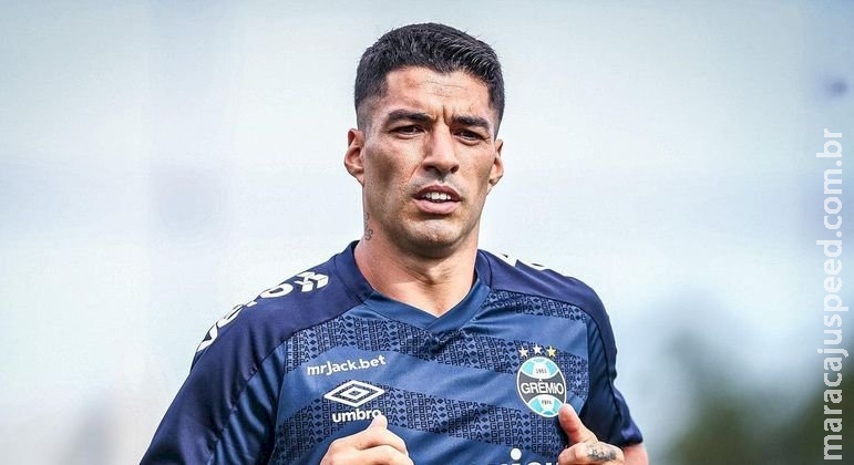 Luis Suárez aparece no BID e pode estrear pelo Grêmio nesta terça-feira Luis Suárez aparece no BID e pode estrear pelo Grêmio nesta terça-feira