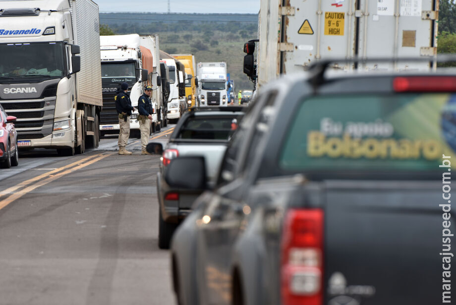Em MS, PF vai atrás de organizadores de bloqueios de rodovias federais que ocorreram em novembro Em MS, PF vai atrás de organizadores de bloqueios de rodovias federais que ocorreram em novembro