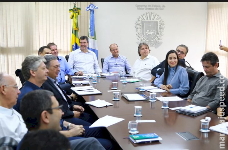 Governador se reúne pela primeira vez com todos os secretários de Estado e estabelece prazo para os contratos de gestão Governador se reúne pela primeira vez com todos os secretários de Estado e estabelece prazo para os contratos de gestão