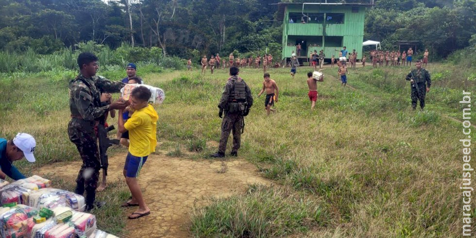 Governo distribui 4 toneladas de alimentos para comunidades yanomami Governo distribui 4 toneladas de alimentos para comunidades yanomami
