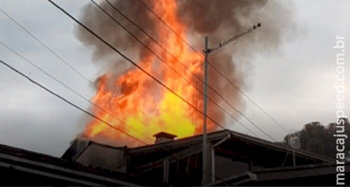 Homem banha ex-mulher e bebê com álcool e acende isqueiro em Três Lagoas Homem banha ex-mulher e bebê com álcool e acende isqueiro em Três Lagoas