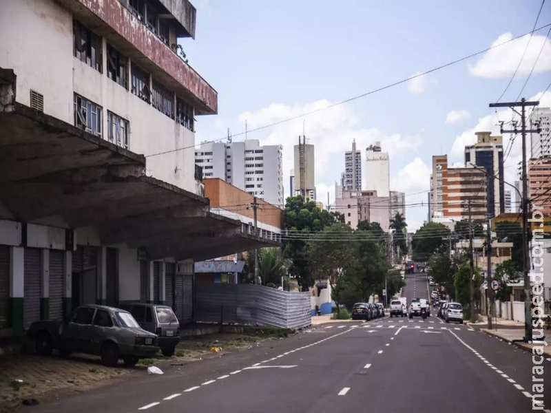 Homem é ferido com garrafada na jugular e PM descobre que autor e vítima estavam evadidos