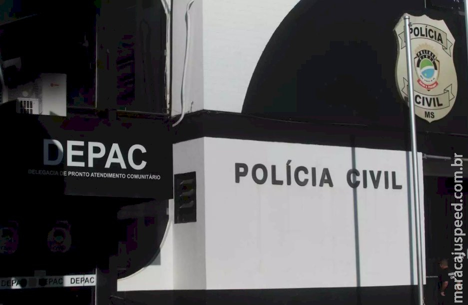 Homem morre após ter pé atingido por prancha de madeira de 250 kg Homem morre após ter pé atingido por prancha de madeira de 250 kg