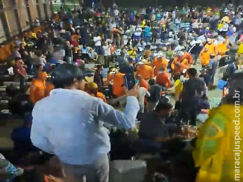 Instituto de advogados aponta ilegalidades em prisão de 1,2 mil em ginásio de Brasília Instituto de advogados aponta ilegalidades em prisão de 1,2 mil em ginásio de Brasília