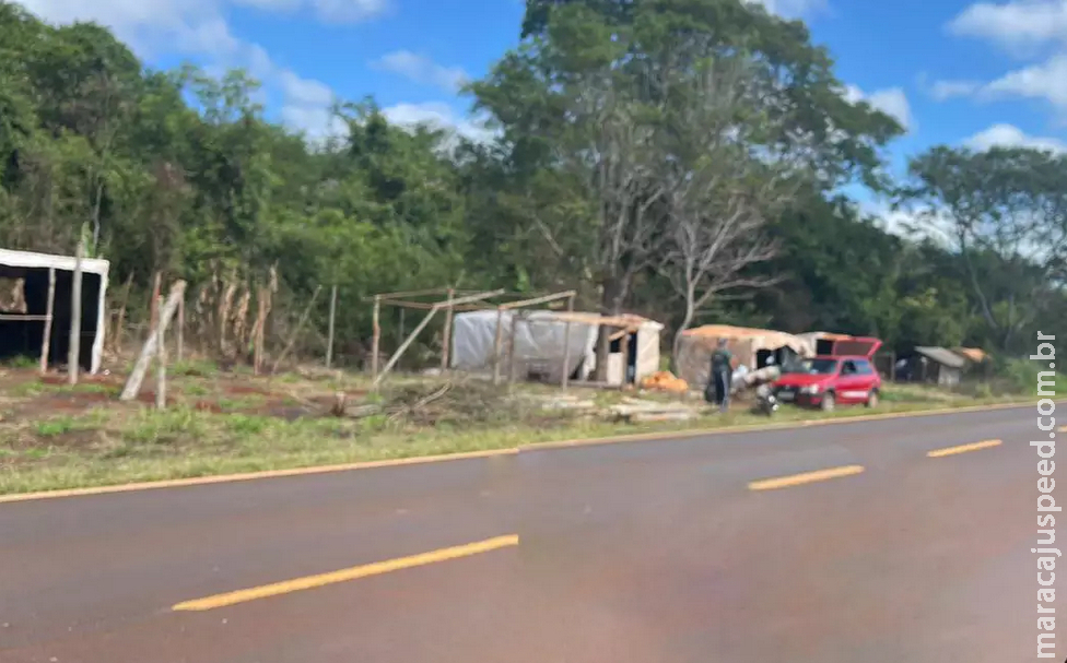 Maracaju: Novo movimento sem-terra acampa às margens de rodovia que liga Maracaju a Ponta Porã Maracaju: Novo movimento sem-terra acampa às margens de rodovia que liga Maracaju a Ponta Porã