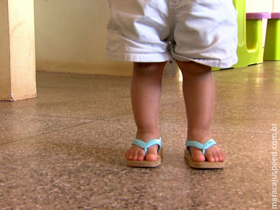 Projeto aumenta a pena para quem cede filho para adoção em troca de dinheiro Projeto aumenta a pena para quem cede filho para adoção em troca de dinheiro