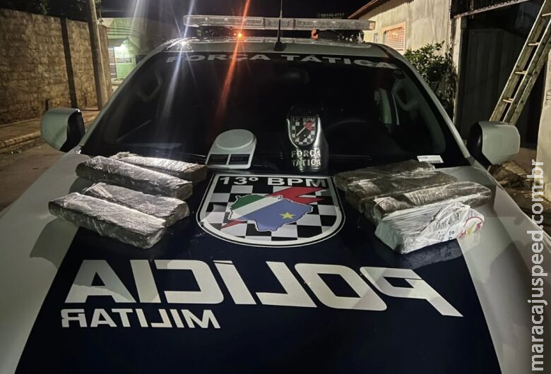 Traficante é preso com drogas em abordagem policial Traficante é preso com drogas em abordagem policial