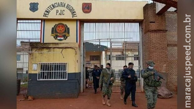 Transexual é morta a facadas em penitenciária no Paraguai Transexual é morta a facadas em penitenciária no Paraguai