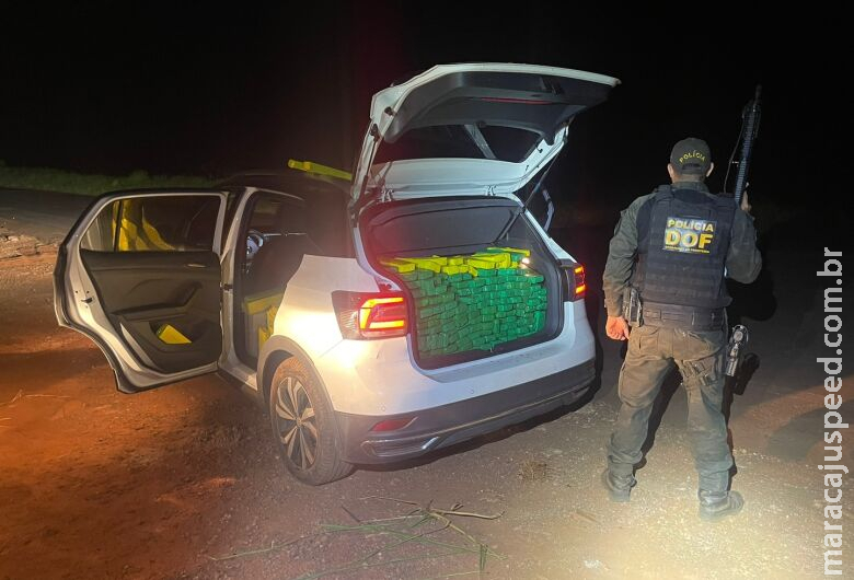 Veículo roubado é recuperado com quase meia tonelada de drogas Veículo roubado é recuperado com quase meia tonelada de drogas