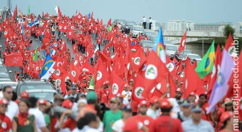 Incomodado com falta de espaço, MST cobra Lula por definição do comando do Incra Incomodado com falta de espaço, MST cobra Lula por definição do comando do Incra