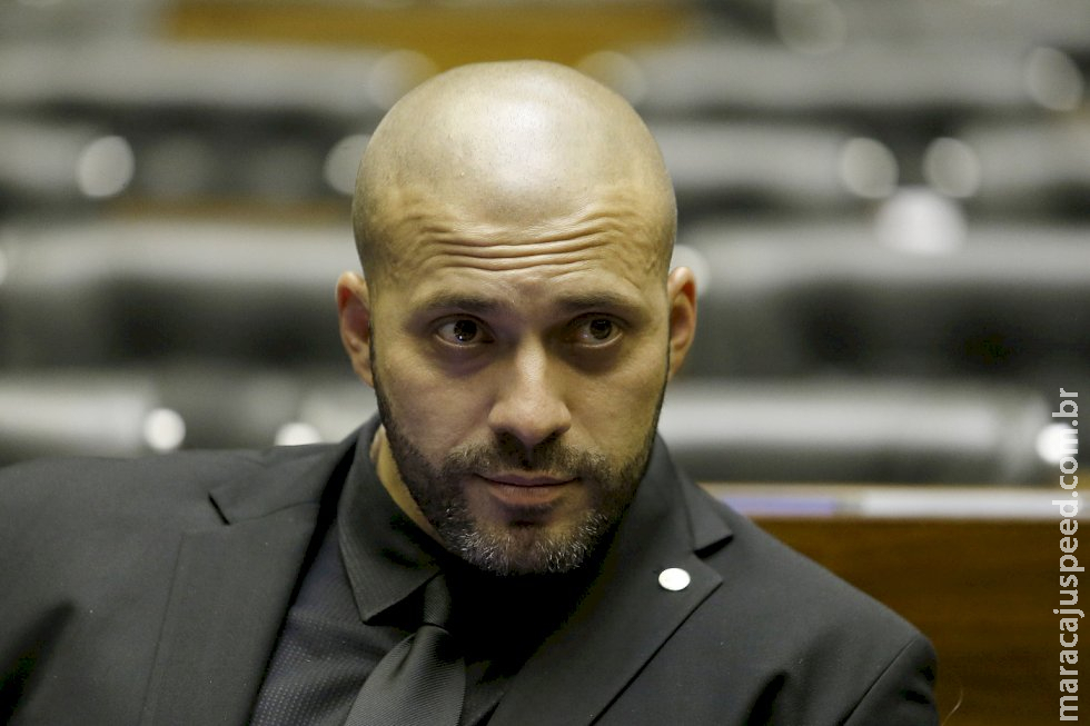 Daniel Silveira passa por audiência de custódia nesta sexta-feira e deve ir para presídio em Niterói Daniel Silveira passa por audiência de custódia nesta sexta-feira e deve ir para presídio em Niterói