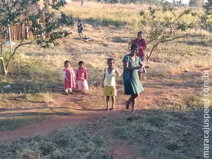 De olho nas aulas e no frio, aldeia Te’Yikue inicia campanha de arrecadação De olho nas aulas e no frio, aldeia Te’Yikue inicia campanha de arrecadação