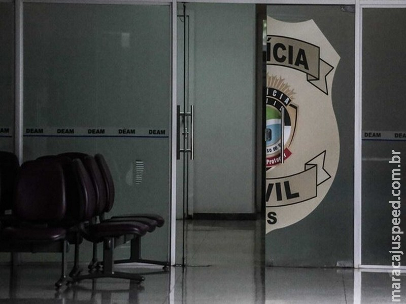 Ensanguentada e agonizando, mulher é encontrada com ferimentos de faca