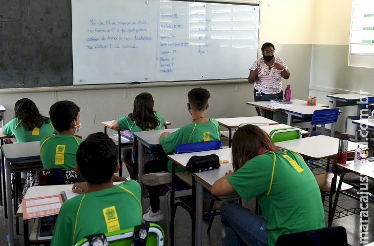 Governo de MS reajusta piso salarial dos professores com normal médio/magistério Governo de MS reajusta piso salarial dos professores com normal médio/magistério
