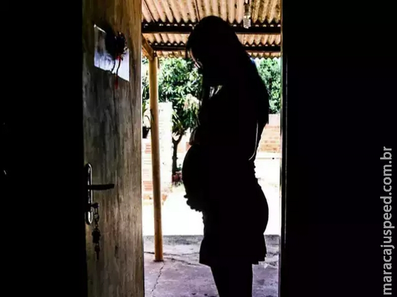 Grávidas após estupro, meninas descobrem direito ao aborto tarde demais Grávidas após estupro, meninas descobrem direito ao aborto tarde demais