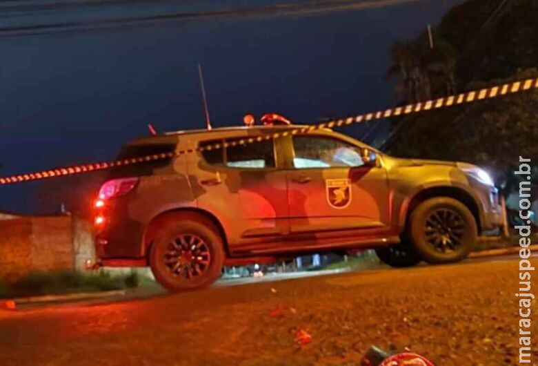 Homem é morto após apontar arma para policiais