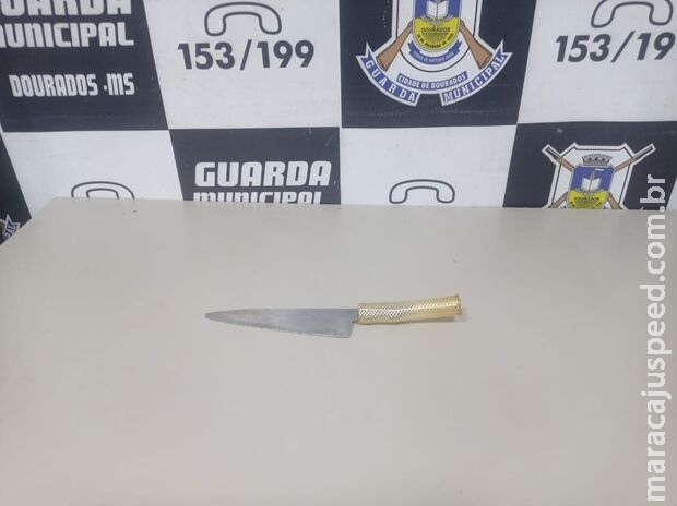 Homem invade prédio e tenta esfaquear o sobrinho em Dourados 