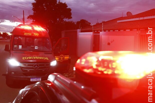 Homem toma facada do amigo após bebedeira na Vila Cidade Morena Homem toma facada do amigo após bebedeira na Vila Cidade Morena