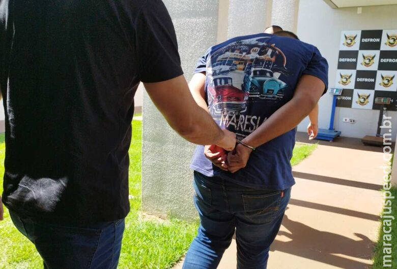 Jovem levava quase 800kg de maconha em caminhonete apreendida na BR-463 Jovem levava quase 800kg de maconha em caminhonete apreendida na BR-463
