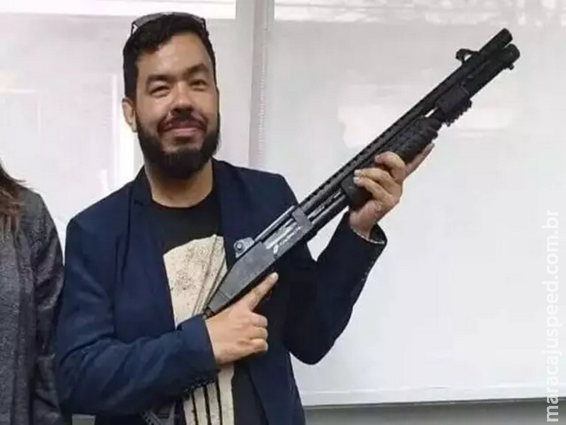Justiça acata denúncia do MP e Trutis vira réu por porte ilegal de armas Justiça acata denúncia do MP e Trutis vira réu por porte ilegal de armas