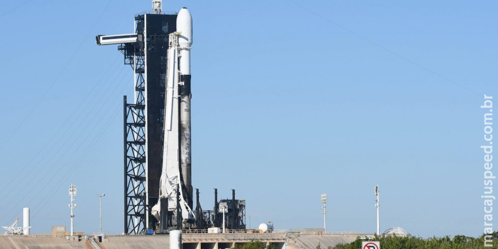 Lançamento de nave que transportaria astronautas é cancelada Lançamento de nave que transportaria astronautas é cancelada