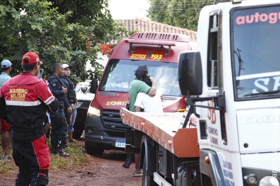 Menino de 9 anos morre atropelado por caminhão Menino de 9 anos morre atropelado por caminhão