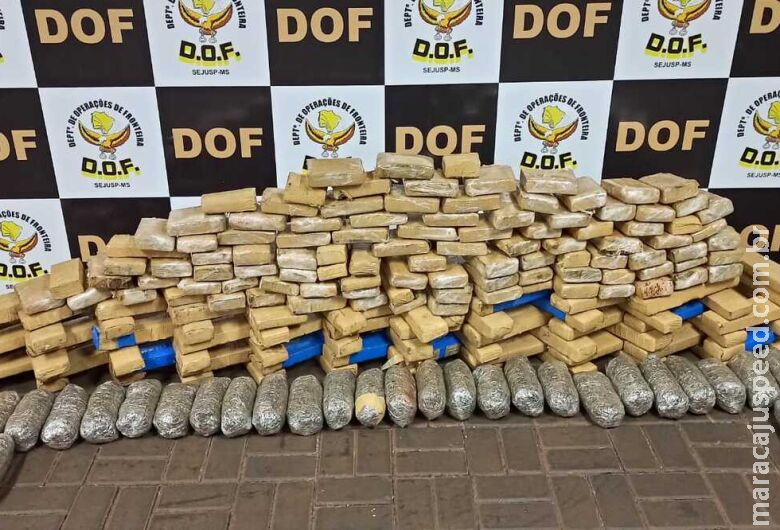 Menor é apreendido transportando quase 150 quilos de drogas Menor é apreendido transportando quase 150 quilos de drogas
