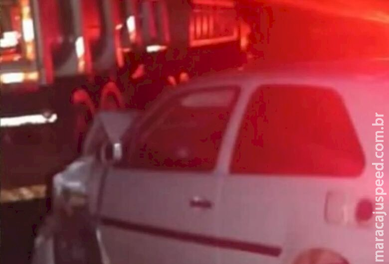 Motorista morre ao colidir carro contra caminhão na MS-339 Motorista morre ao colidir carro contra caminhão na MS-339