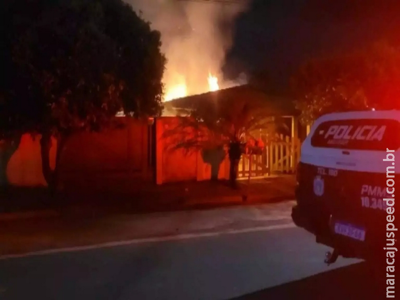 Mulher que teve corpo queimado pelo marido respira por aparelhos na Santa Casa Mulher que teve corpo queimado pelo marido respira por aparelhos na Santa Casa