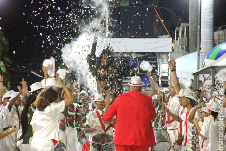 Nova Corumbá se consagra bicampeã da folia pantaneira Nova Corumbá se consagra bicampeã da folia pantaneira