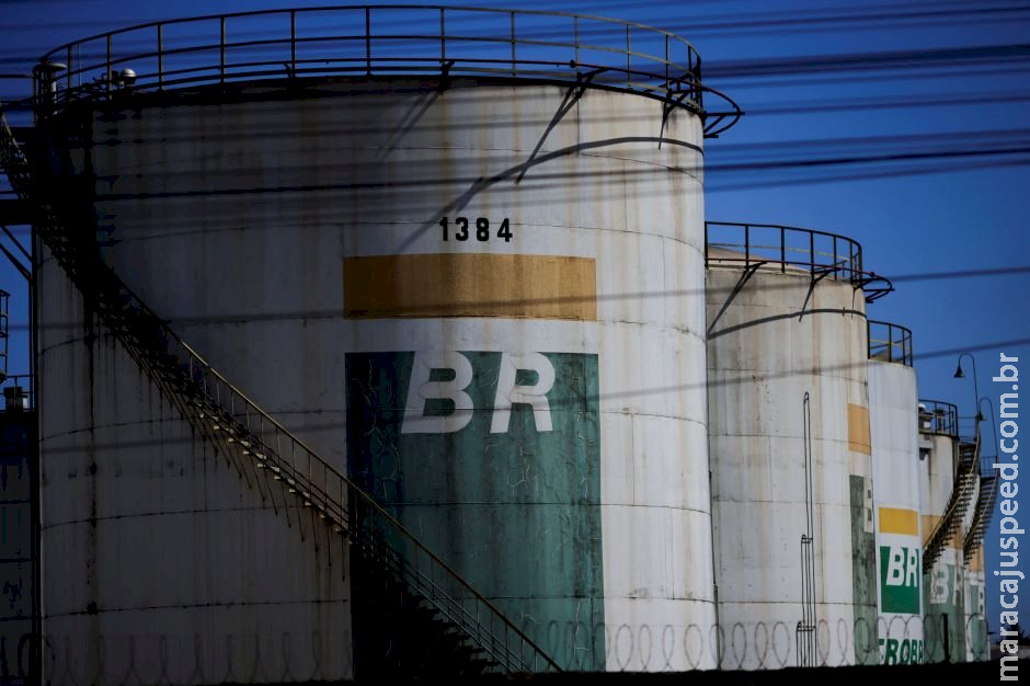 Novo preço do diesel vendido a distribuidores passa a valer nesta quarta-feira (8) Novo preço do diesel vendido a distribuidores passa a valer nesta quarta-feira (8)