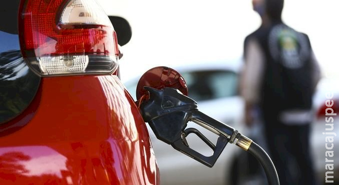 Petrobras reduz preços de gasolina e diesel para as distribuidoras Petrobras reduz preços de gasolina e diesel para as distribuidoras