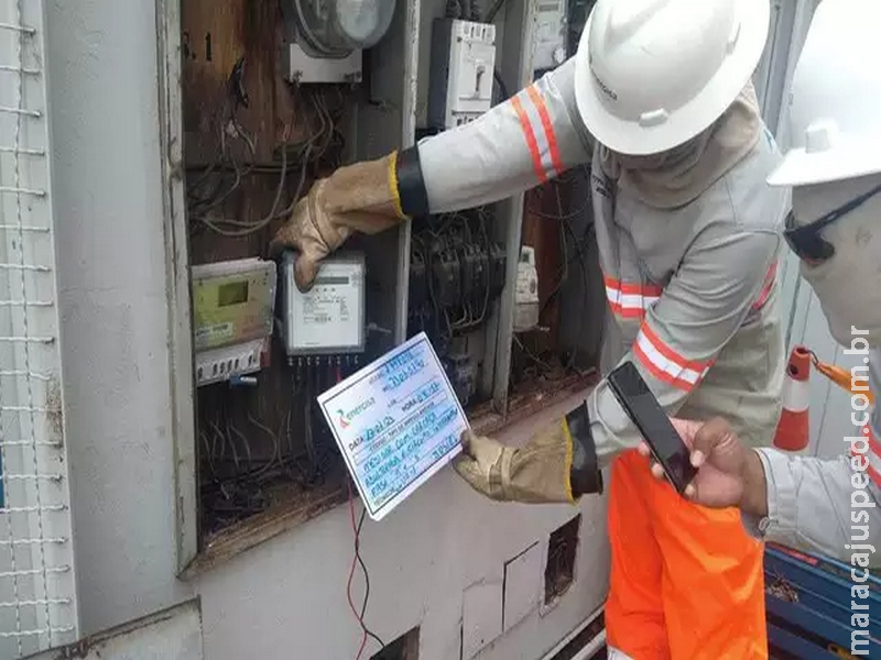 Polícia prende três empresários por furtar energia na Capital Polícia prende três empresários por furtar energia na Capital