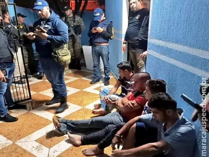 Quatro suspeitos são presos em investigação sobre morte de jornalista Quatro suspeitos são presos em investigação sobre morte de jornalista