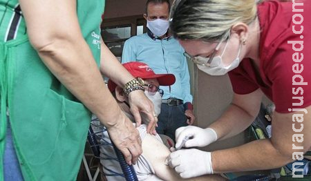 Vacinação contra a covid-19 com imunizante bivalente será dividida em cinco fases Vacinação contra a covid-19 com imunizante bivalente será dividida em cinco fases