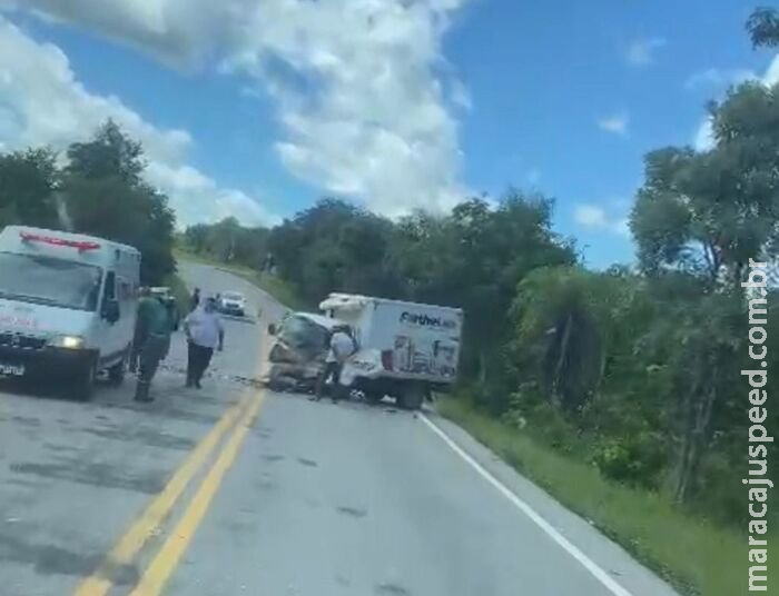 Acidente deixa um morto e quatro feridos entre Bodoquena e Miranda Acidente deixa um morto e quatro feridos entre Bodoquena e Miranda