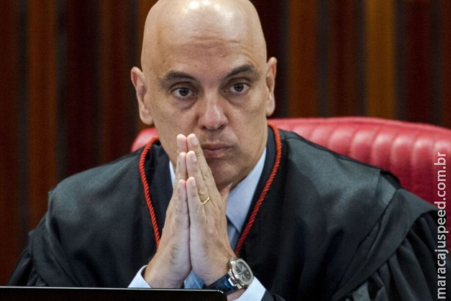 Alexandre Moraes nega recurso de Bolsonaro contra multa por reunião com embaixadores Alexandre Moraes nega recurso de Bolsonaro contra multa por reunião com embaixadores