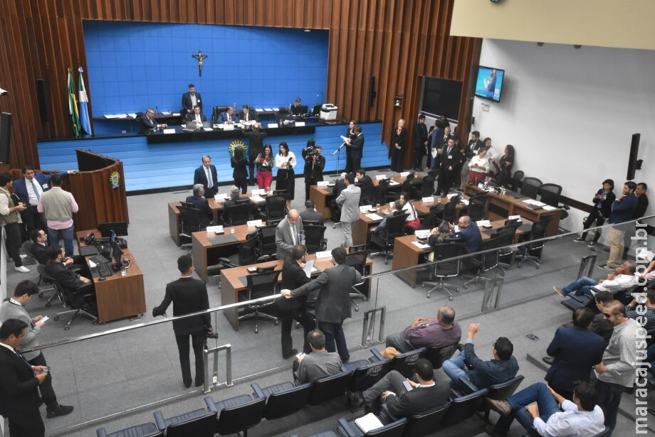 Após luto de três dias, sessão na Assembleia é retomada e marcada por homenagens a Amarildo Cruz
