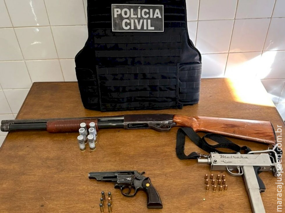 Após tiros, polícia apreende submetralhadora, revólver e espingarda em evento 