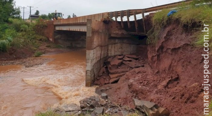 Chuva recorde deixa rastro de destruição e 9 cidades de MS estão em Chuva recorde deixa rastro de destruição e 9 cidades de MS estão em