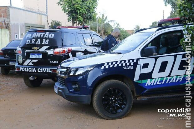 Ex-marido persegue esposa e quebra 