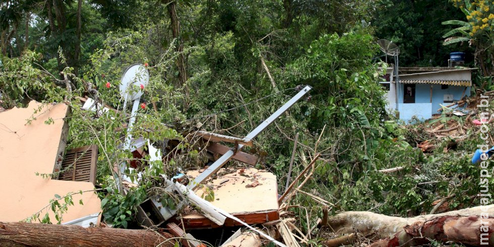 Governo estende prazo para atingidos por chuva pagarem tributos em SP Governo estende prazo para atingidos por chuva pagarem tributos em SP