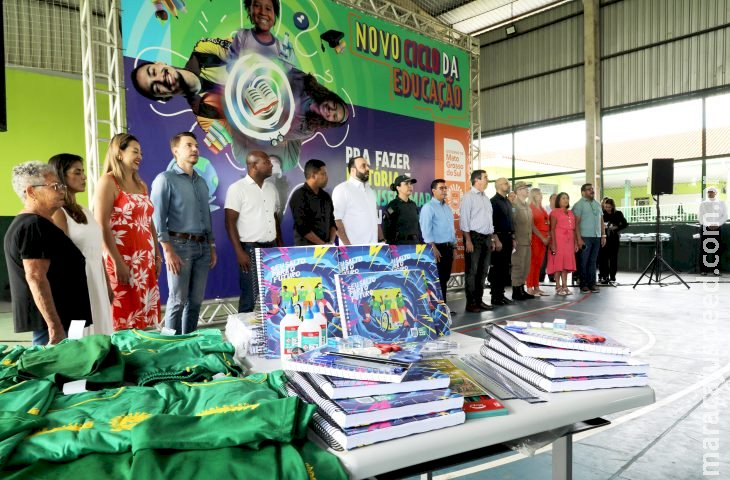 Governo inaugura reforma de escola e anuncia entrega de mais 40 escolas nos próximos meses Governo inaugura reforma de escola e anuncia entrega de mais 40 escolas nos próximos meses